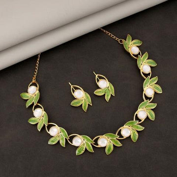 Emerald Leaf Pearl Necklace Set